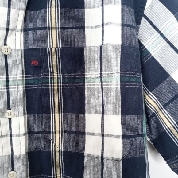 Pendleton plaid button down shirt size medium - Picture 4 of 6